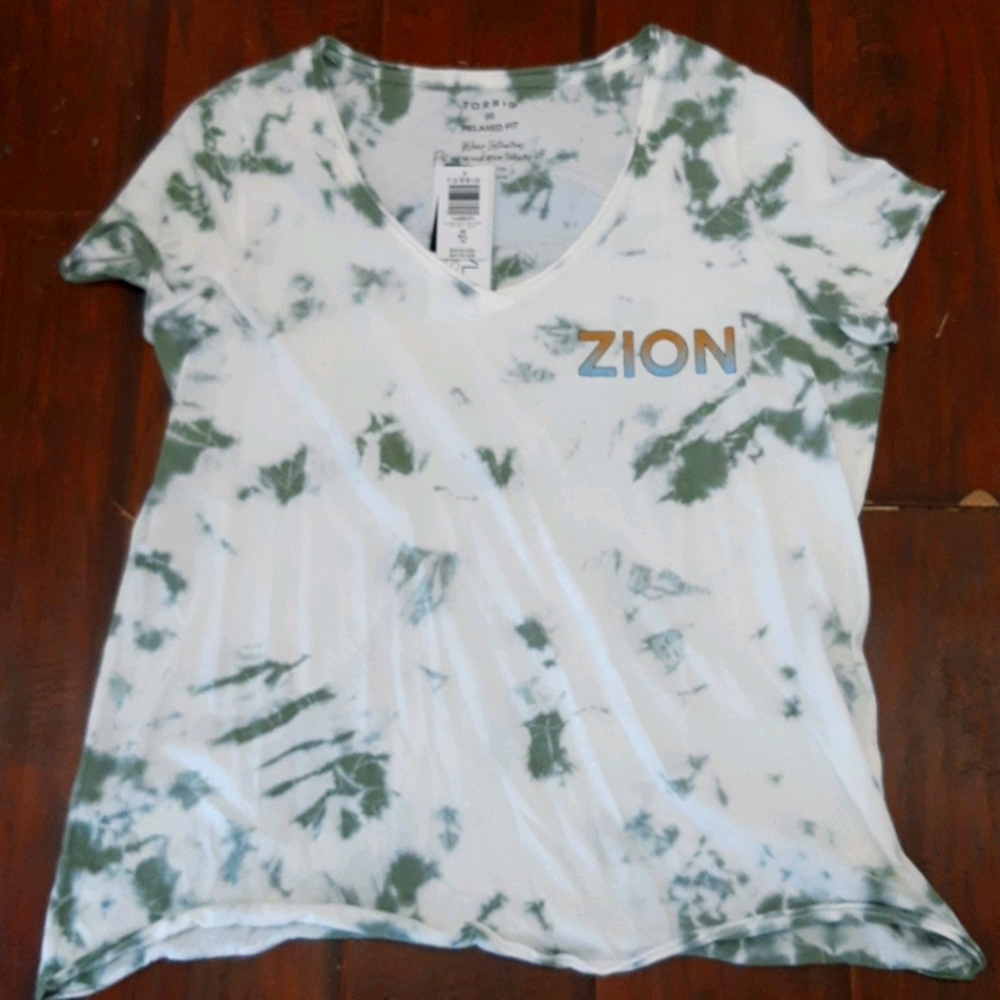 Torrid graphic tee